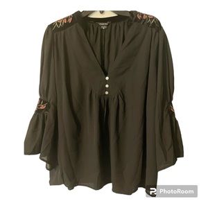 PaperTee sheer black blouse w/velvet & beautiful embroidery accents v-neck EUC/M